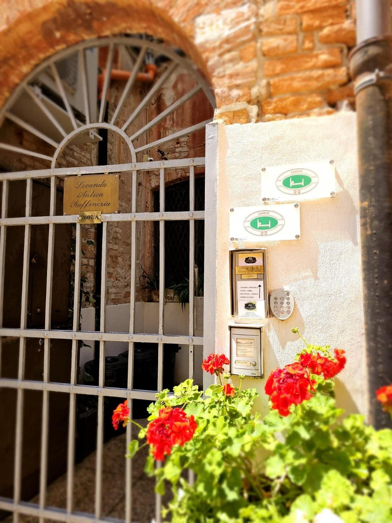 Hotel Antica Raffineria Venecia Exterior foto